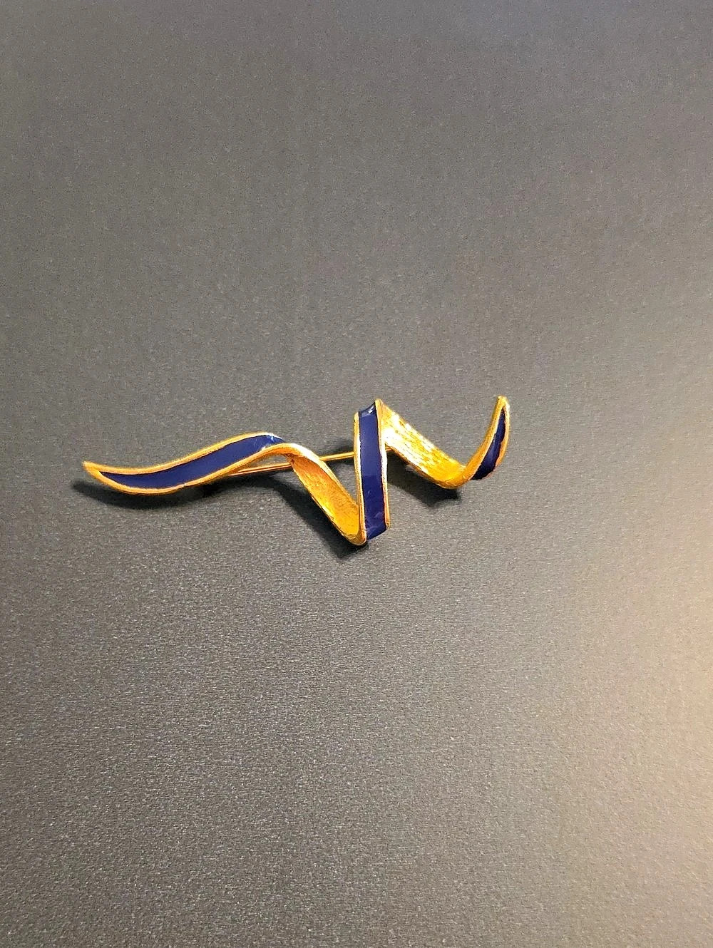 Gold & Blue Abstract Brooch - Picture 4 of 6